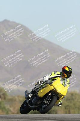 media/Dec-01-2025-Moto Forza (Mon) [[2daa91e15f]]/2-Intermediate Group/Session 2 Turn 9 Entry/